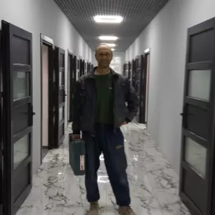 Олег  Олійник