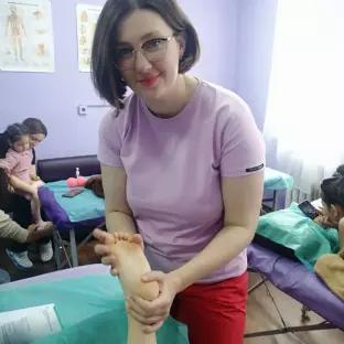Дитячий масаж. Тейпування