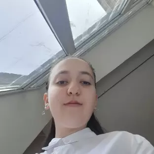 Аріна   Саакян
