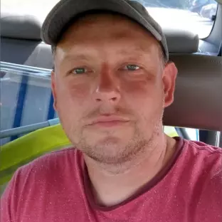 Артем   Ханас