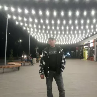 Олег  Миколайович Караманов