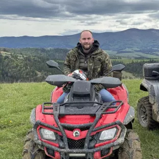 Юра   Костів