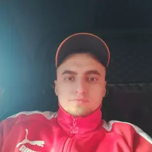 Едуард   Метніцький
