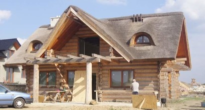 Монтаж даху з очерету