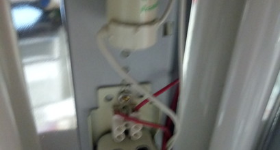 Замена люминесцентных ламп на новенькие светодиодные лампы в растровых светильниках