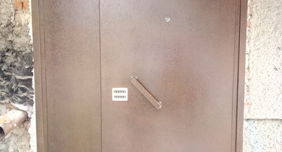 Заміна дверей на підїзді.