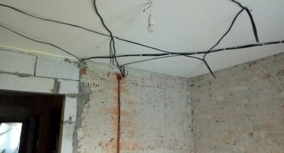 Демонтаж старої проводки, монтаж нової електропроводки 