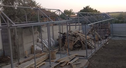 Каркас дровяного сарая под обшивку профнастилом