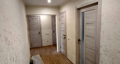 Монтаж міжнародних дверей.