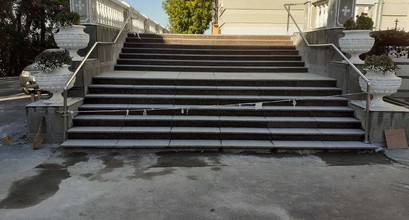 Укладання граніту