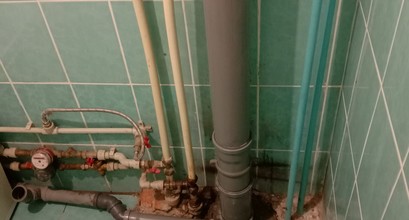 Замена стояка и тройника канализации с последующей установкой унитаза