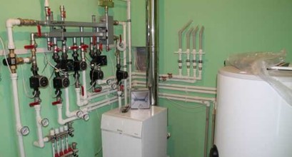 Установка котла, бака тепло-аккумулятора, подключения к системе и запуск к системе.
