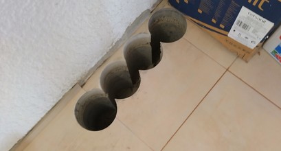 Виконані отвори для вент каналів в чистовому ремонті