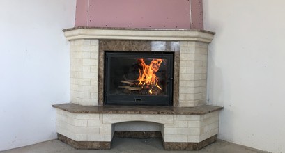 Камін з вапняку і мрамор 