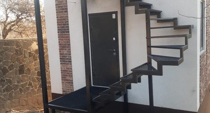 Изготовление и монтаж лестницы 