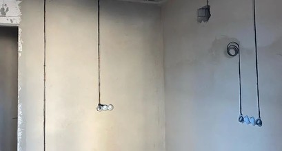 Чорновий електромонта в однокімнатній квартирі