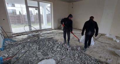 Демонтаж стяжки та стін в приватному будинку