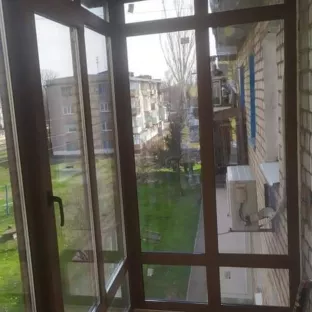 Остекление балкона любой сложности !