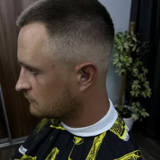 Чоловічі стрижки