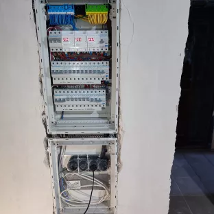 Пропонуємо повний спектр професійних послуг в сфері електромонтажних робіт 