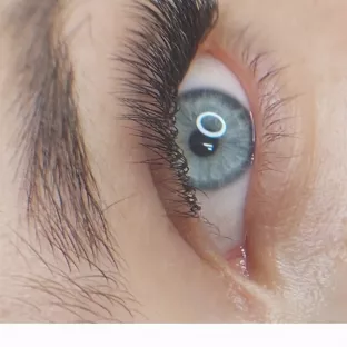 Нарощення вій