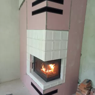 Камін з розводкою тепла