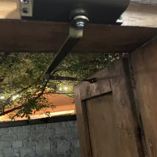 Монтаж дотягувача