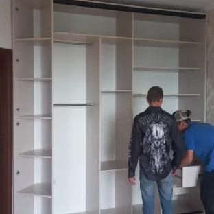 Разборка шкафа-купе