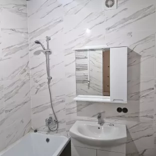 Укладання плитки ,ламінату ,ремонт квартир під ключ