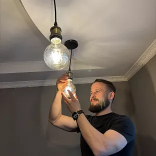 Монтаж світильників, розеток, вимикачів